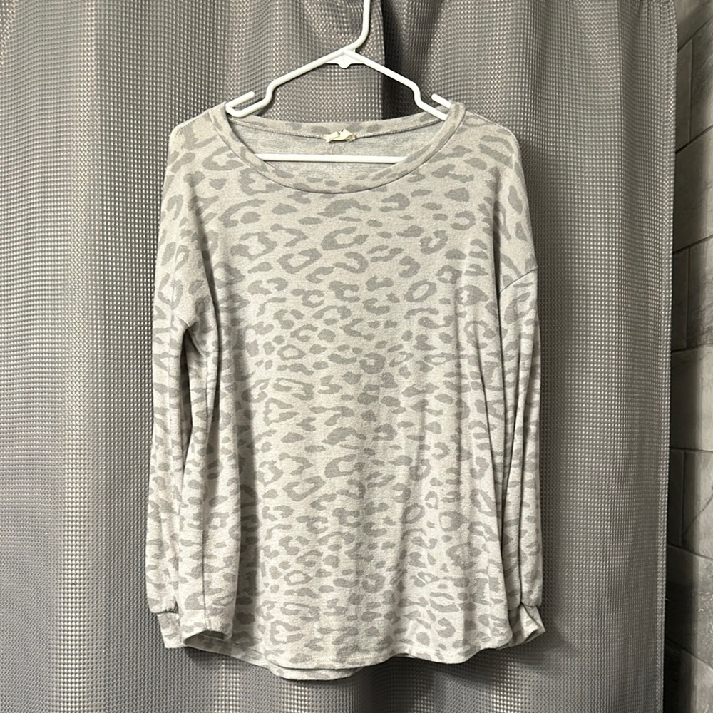 Gray Leopard Print Long Sleeve Top